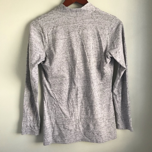 cabi // 3060 Placket Heather Gray V Neck Top - Picture 4 of 5